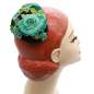 Preview: Grün Blauer Half Hat mit Blumenspitze - großer Fascinator im Vintage Design