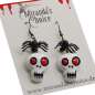 Preview: Zombie-Schädel mit roten Augen und Spinne - perfekte handgemachte Halloween-Ohrringe