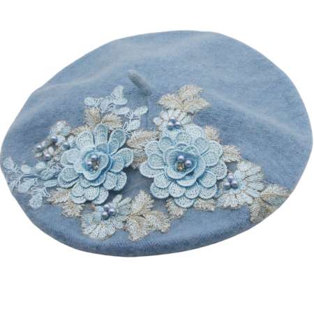 Light blue beret with lace