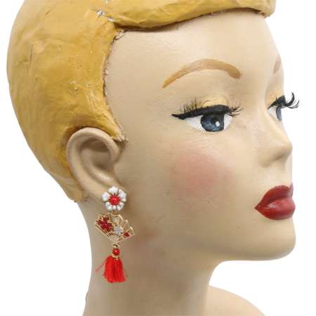 Head: earrings with flower & fan
