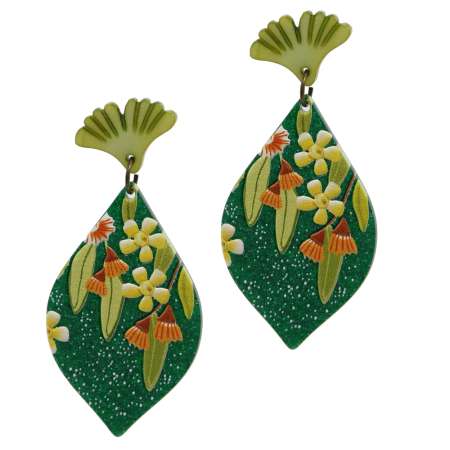 Summer earring in yellow green with flowers