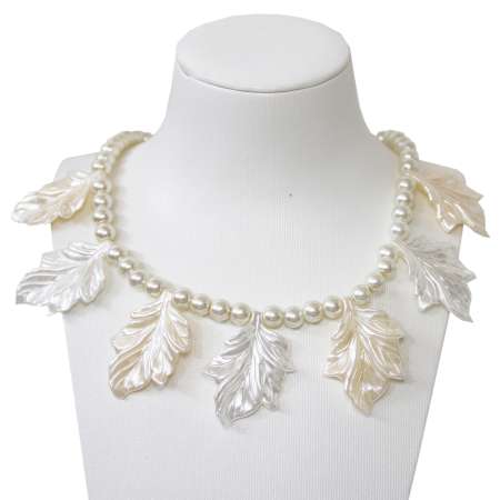 Pearl Necklace with Mother of Pearl Leaves