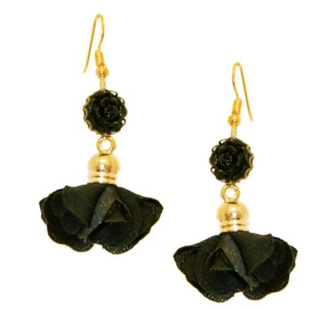 Earrings with black flower tassel