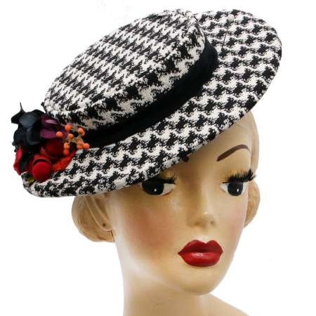 Houndstooth Small Boater Hat made of wool fabric