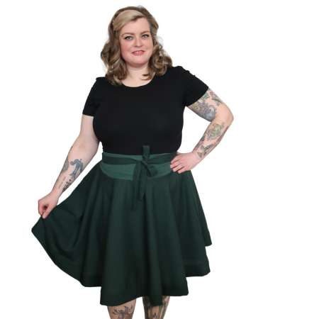 Xxl woman in dark green skirt