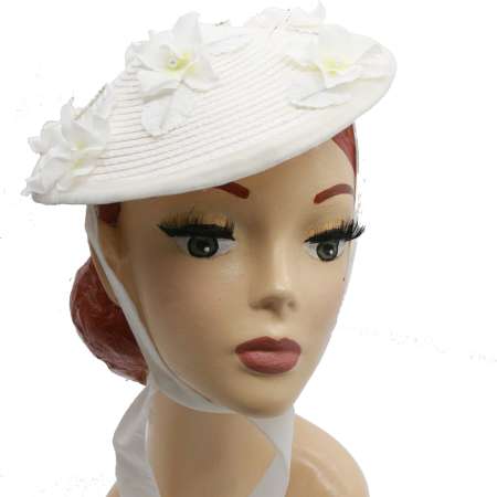 conical hat white straw raffia nature blue flowers Asia vintage hat