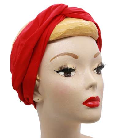 angezogen, flach gebunden: Rotes Turban Haarband mit Draht