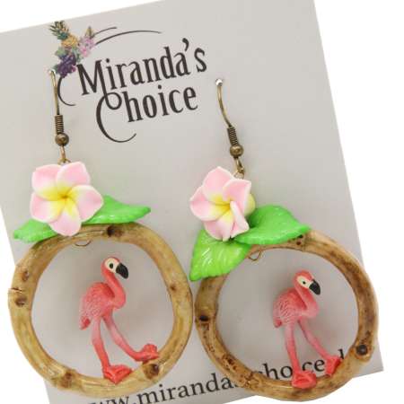 Flamingo in bamboo ring - earrings with frangipani ´