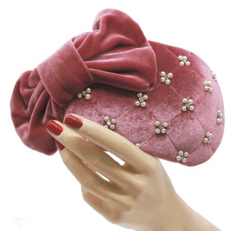 Rosa Samt Half Hat/ Fascinator mit Perlen bestickt & Schleife