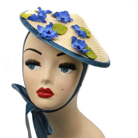 Cone hat natural with blue flowers