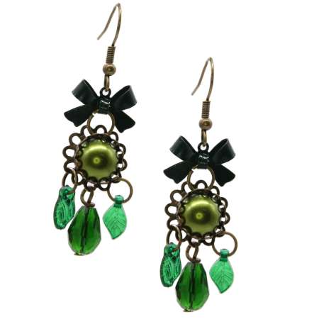 Earrings with dark green sparkling drops