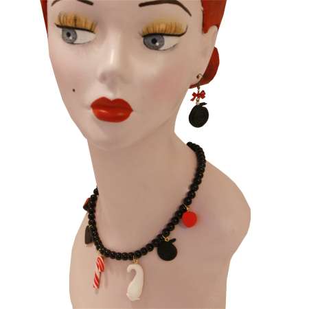 Licorice - black necklace with sweets