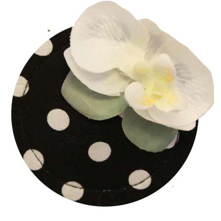 Orchidee schwarzer Mini Fascinator mit weißen Punkten