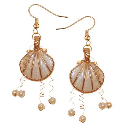 Mother of pearls - elegant earrings with Shell & pearls in vintage style 