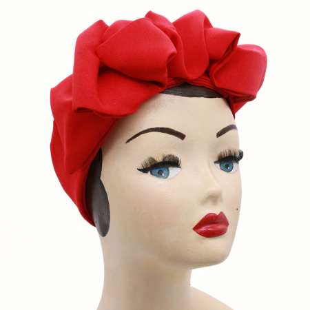 Roter Turban in vintage Stil