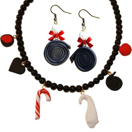 Jewellery set: earrings & necklace with liquorice