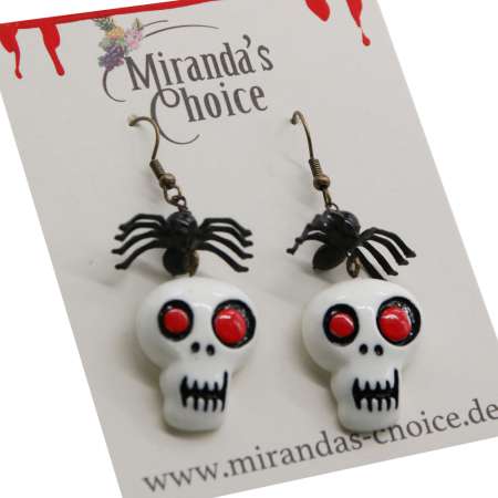 Zombie-Schädel mit roten Augen und Spinne - perfekte handgemachte Halloween-Ohrringe