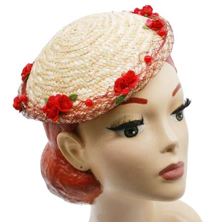 Bowler Straw Hat - Round hat with net and small roses in shades of red.