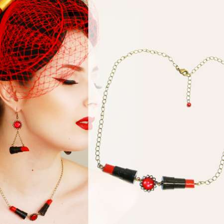 Wilhelmina Af Fera: Necklace - swinging lipsticks necklace in rockabilly style