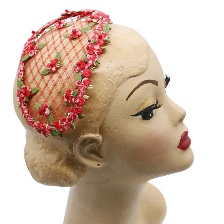 Half Hat in kidney form with flowers straw vintage mrs Maisel
