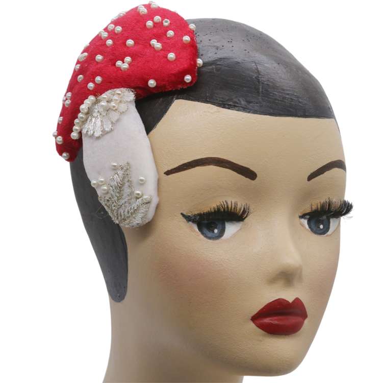 Fascinator embroiled Toadstool