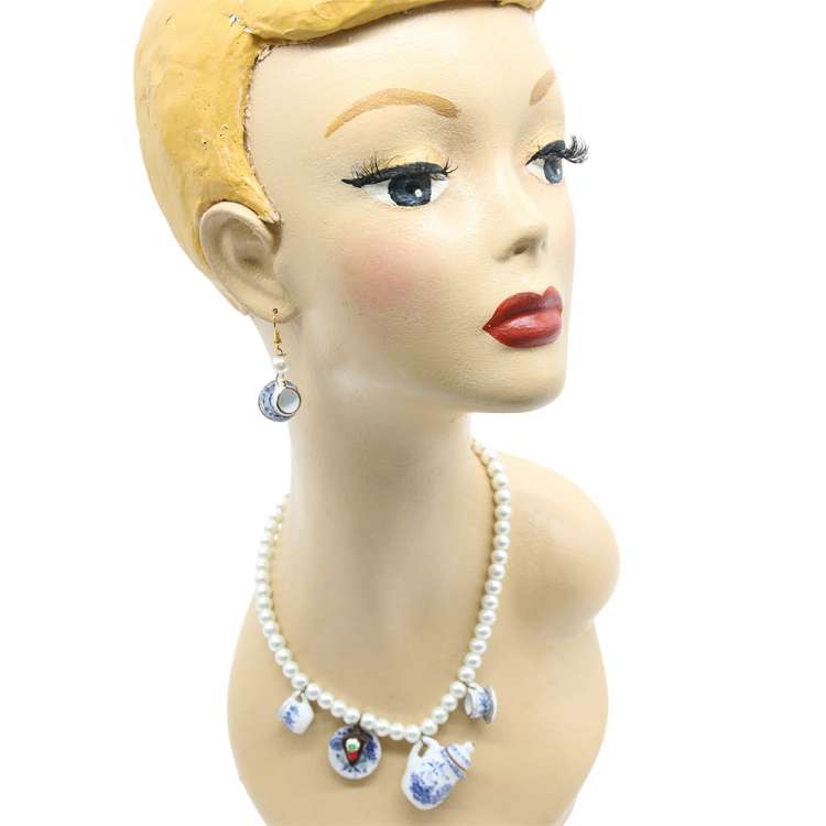 Pearl Necklace with Miniature Porcelain