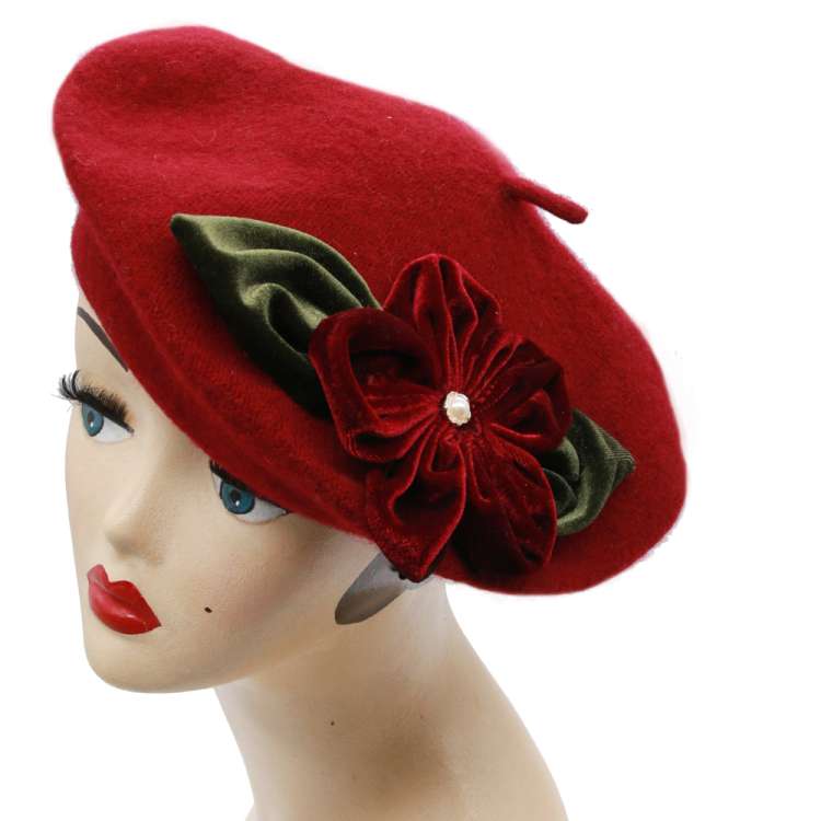 Dark red beret with noble velvet flower