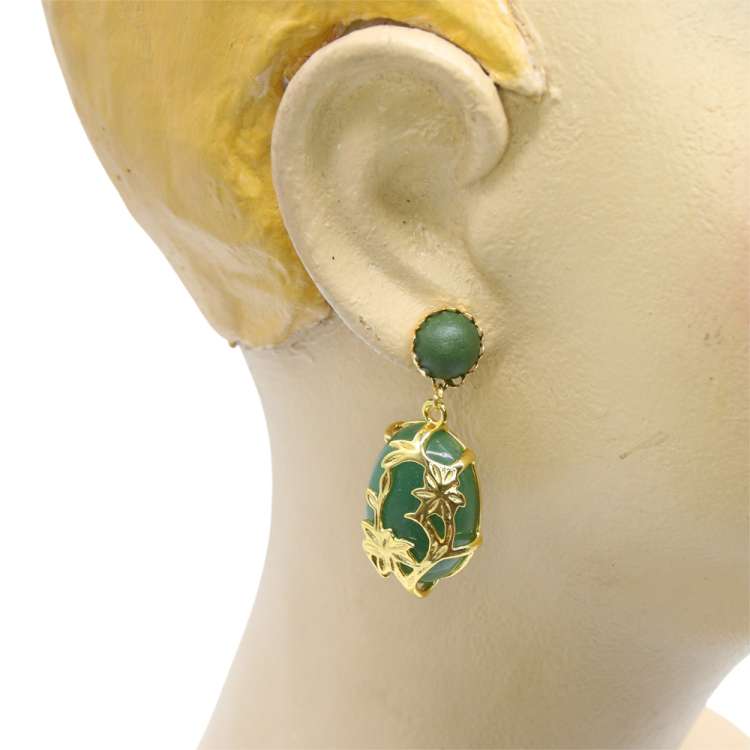 Earrings with gold set gemstone, filigree
