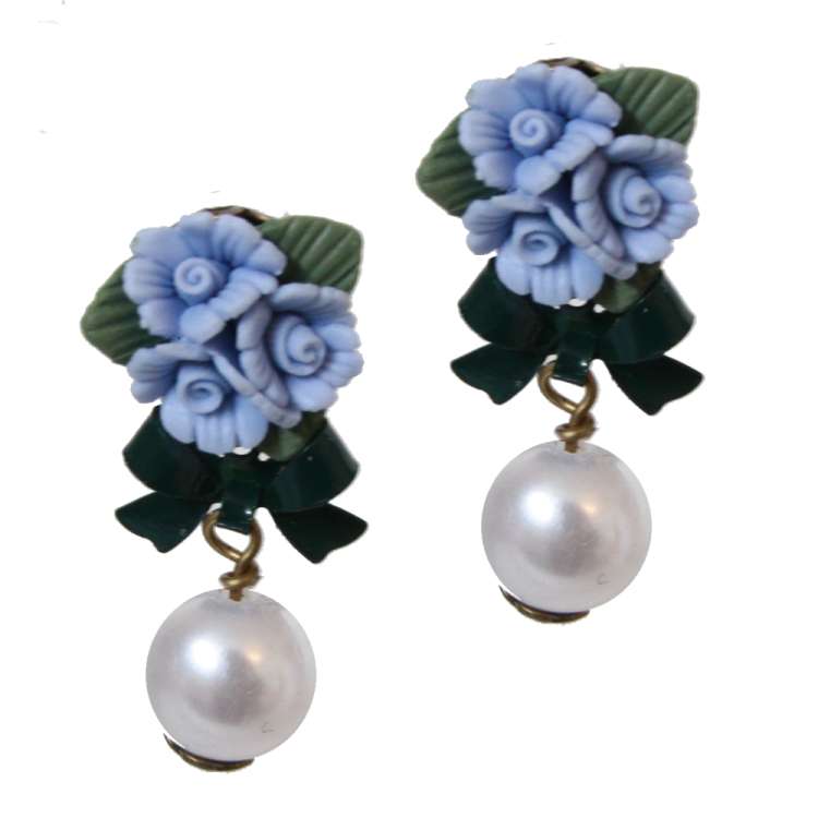 Earrings light blue flowers