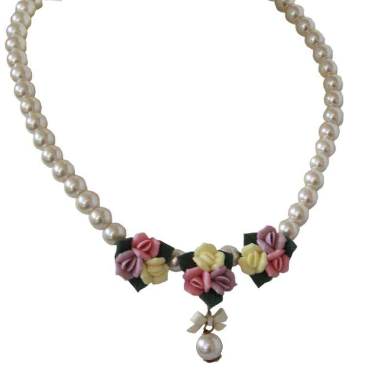 Vintage Style Pearl Necklace with Flowers