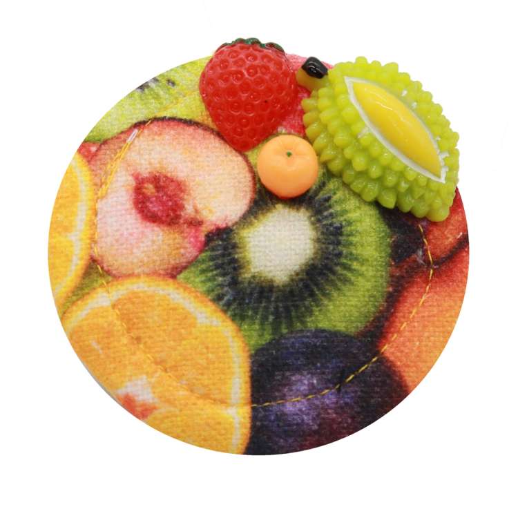 Mini Fascinator mit bunten Früchten