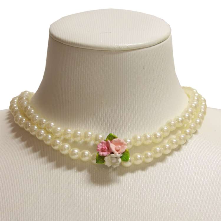 Two row pearl necklace with flower