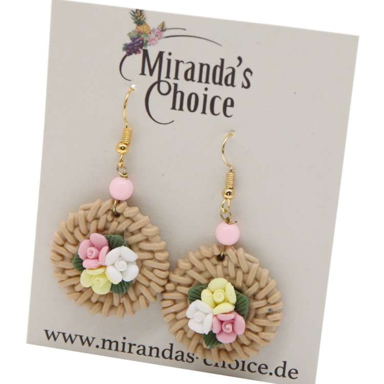 Earrings with rattan ring and flowers in pastel shades
