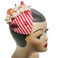 Halloween popcorn fascinator with worms