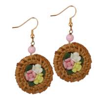 Rattan and pastel flowers - earrings