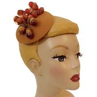 Autumnal fascinator with acorns