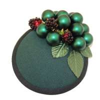 Fascinator with mirror berries in fir green