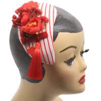 Small pointed half hat with flowers and stripes in red/white