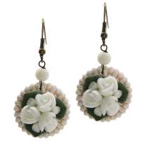 Earstuds with white roses
